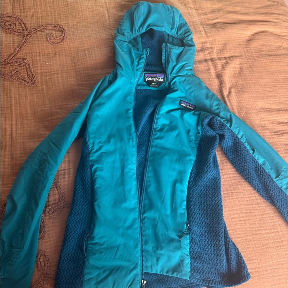 Patagonia Nano Air Light Hybrid Jacket - Picture 3 of 9